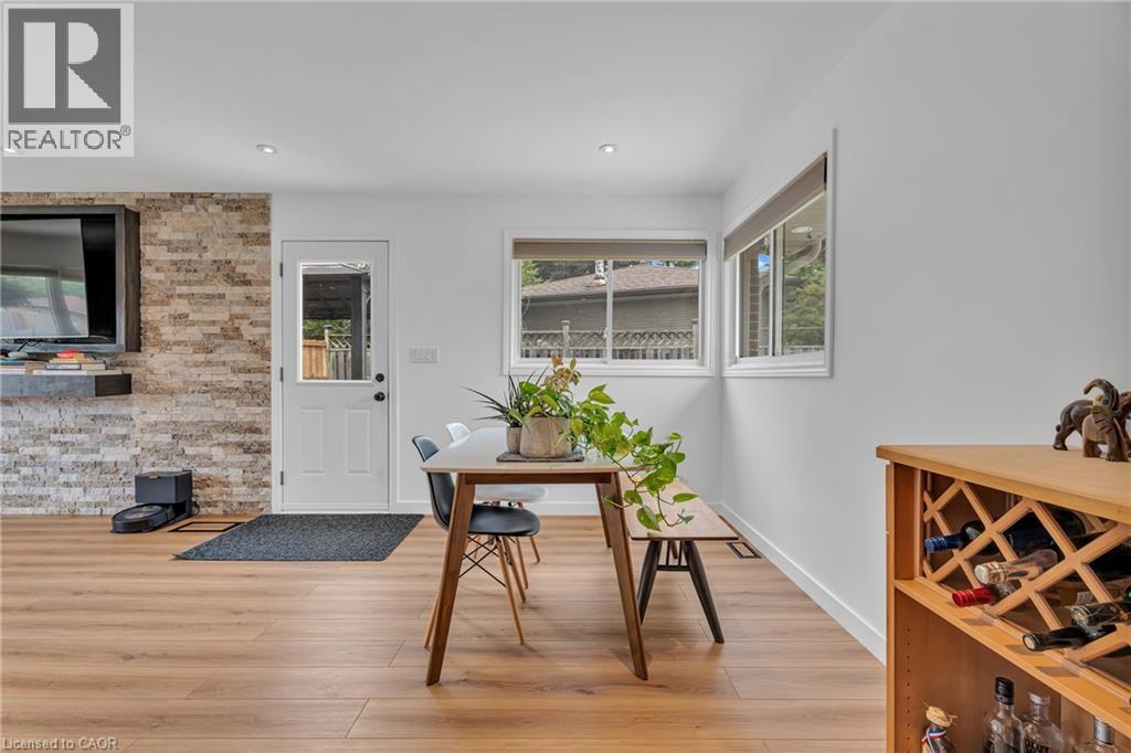 Photo 14 of 35 Hickery Place, Brantford ON
