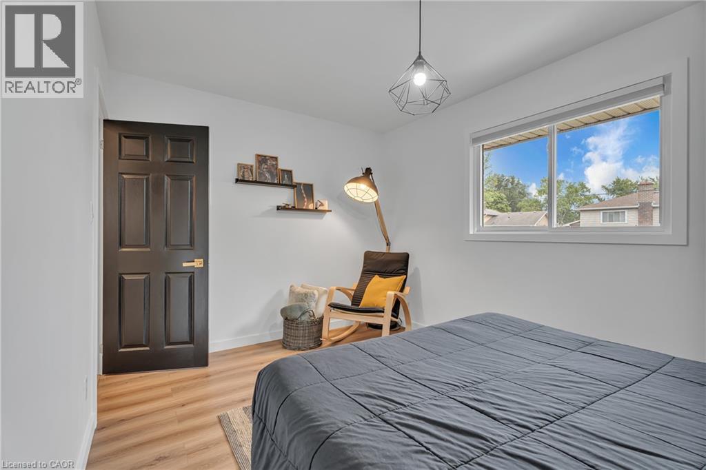 Photo 45 of 35 Hickery Place, Brantford ON