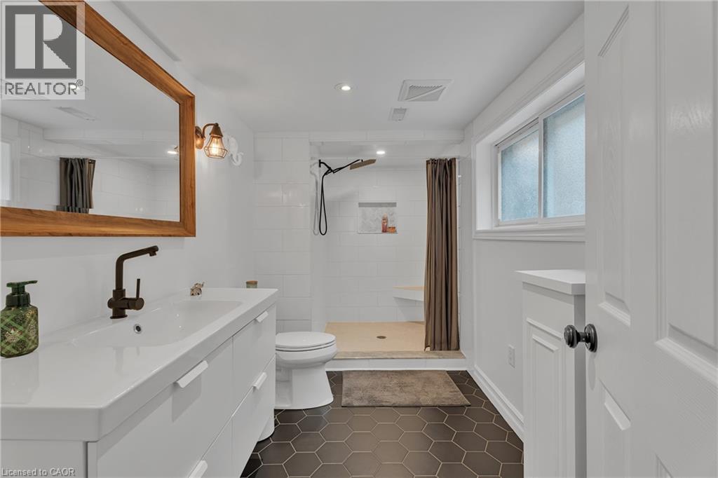 Photo 42 of 35 Hickery Place, Brantford ON