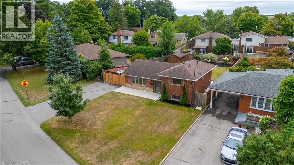 Photo 25 of 35 Hickery Place, Brantford ON