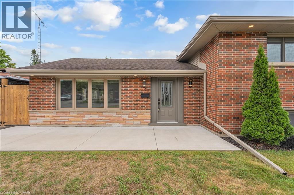 Photo 11 of 35 Hickery Place, Brantford ON
