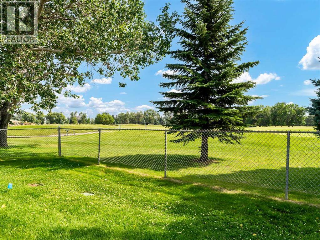 Single Family House Bungalow for Sale in  Clematis Court SE Connaught Medicine Hat 