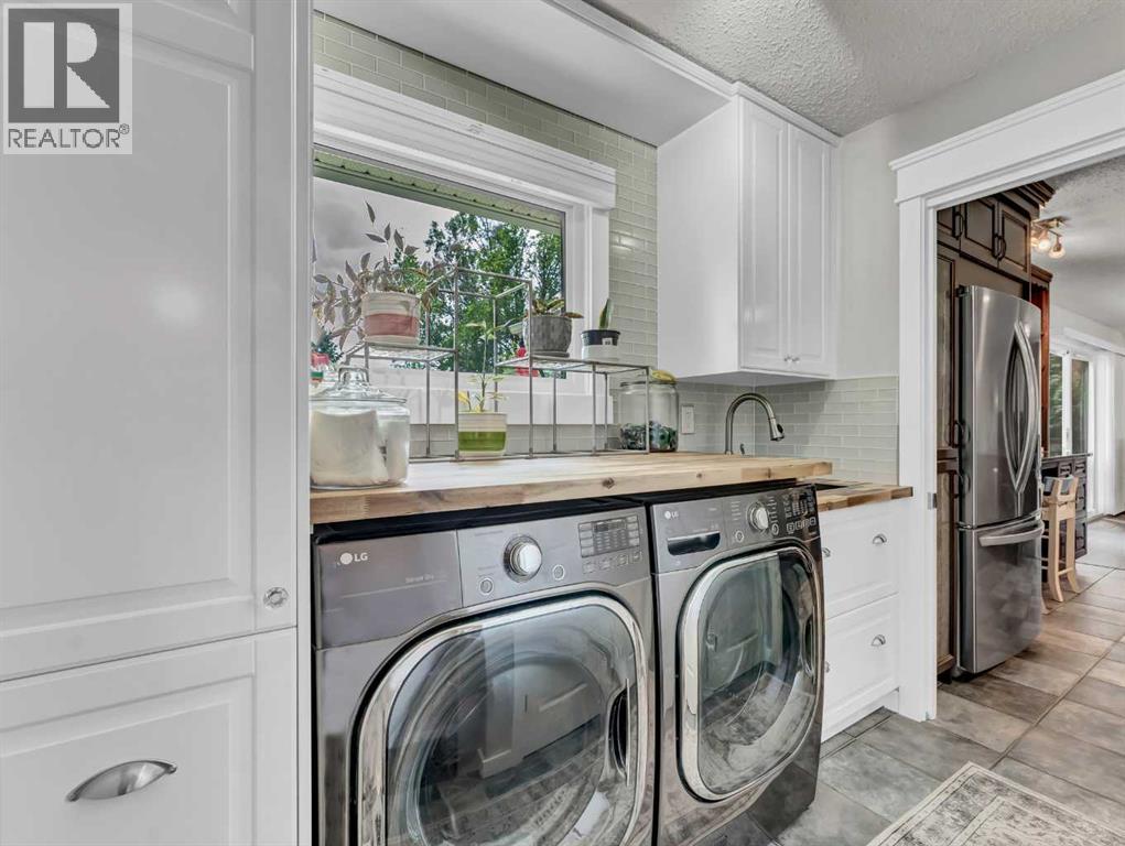 Single Family House Bungalow for Sale in  Clematis Court SE Connaught Medicine Hat 