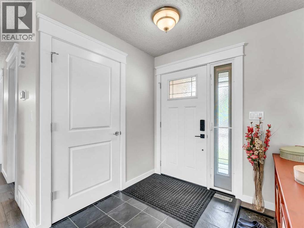 Single Family House Bungalow for Sale in  Clematis Court SE Connaught Medicine Hat 