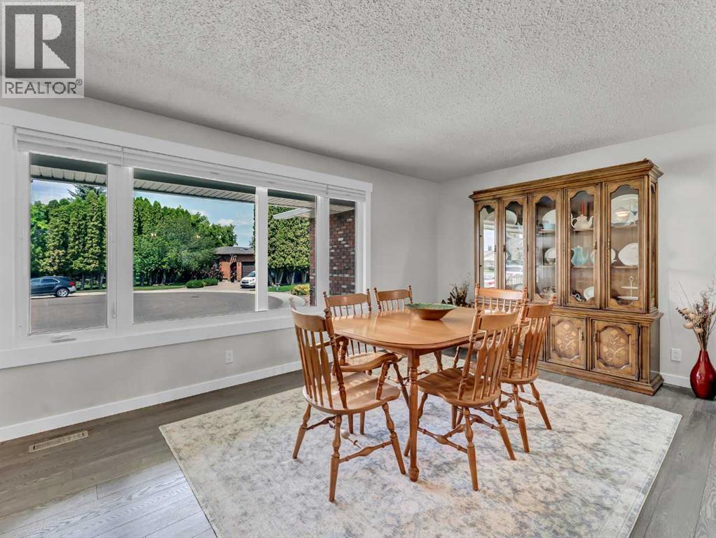 Single Family House Bungalow for Sale in  Clematis Court SE Connaught Medicine Hat 