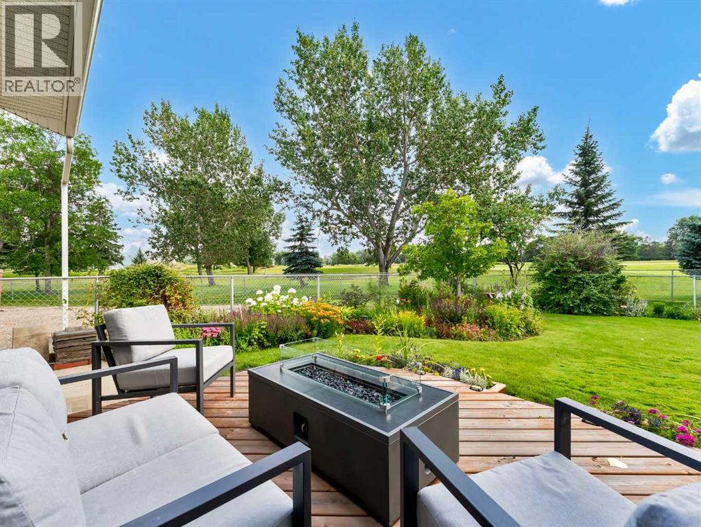 Single Family House Bungalow for Sale in  Clematis Court SE Connaught Medicine Hat 