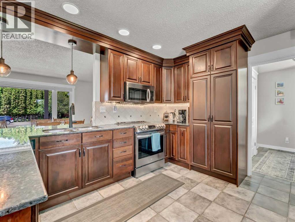 Single Family House Bungalow for Sale in  Clematis Court SE Connaught Medicine Hat 