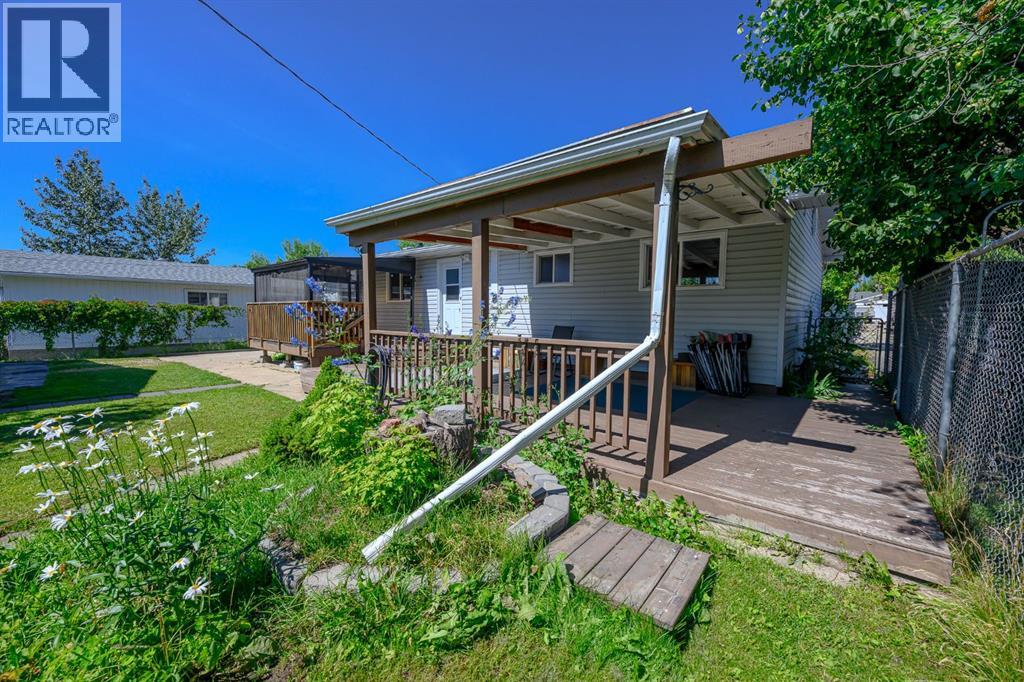 Single Family House Bungalow for Sale in   Avenue Mountview Grande Prairie 