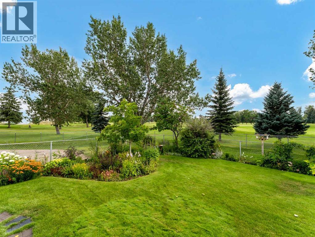 Single Family House Bungalow for Sale in  Clematis Court SE Connaught Medicine Hat 