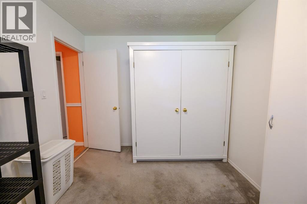 Single Family House Bungalow for Sale in   Avenue Mountview Grande Prairie 
