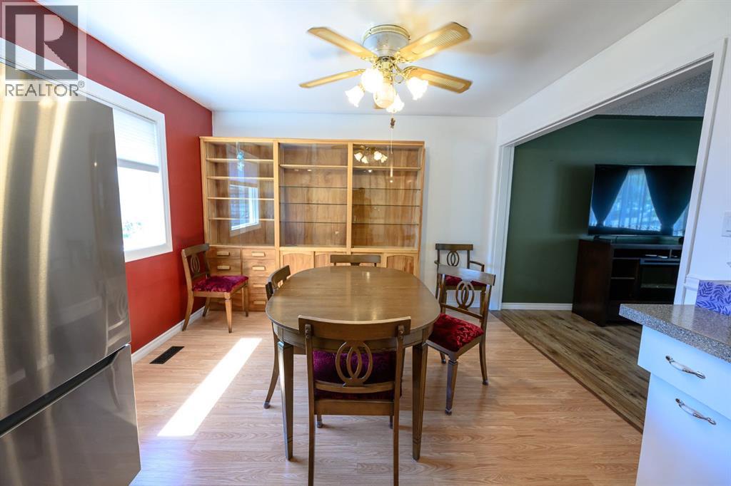 Single Family House Bungalow for Sale in   Avenue Mountview Grande Prairie 