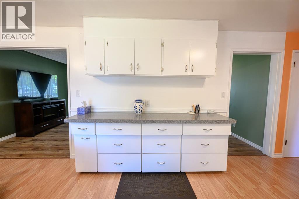 Single Family House Bungalow for Sale in   Avenue Mountview Grande Prairie 