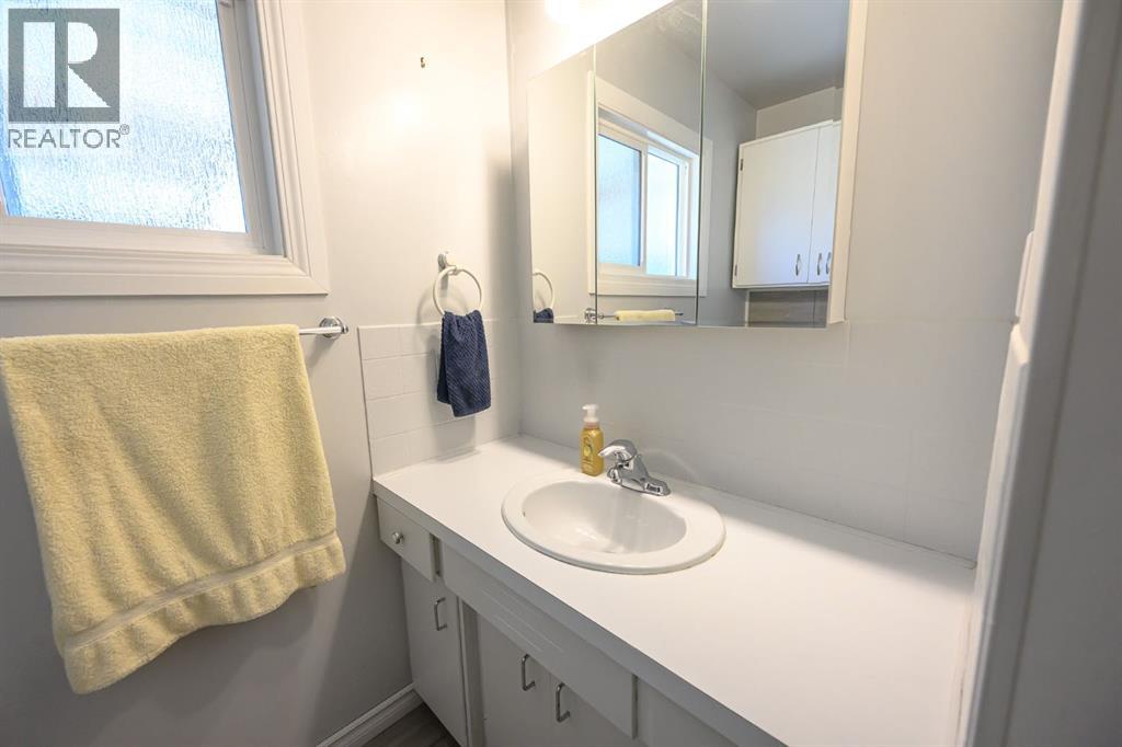 Single Family House Bungalow for Sale in   Avenue Mountview Grande Prairie 