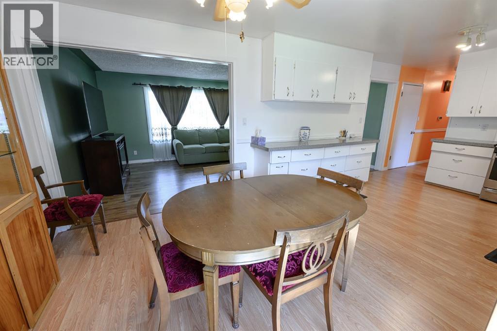 Single Family House Bungalow for Sale in   Avenue Mountview Grande Prairie 