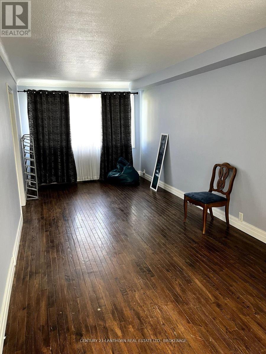Photo 10 of 58 Cliff Crescent, Kingston ON