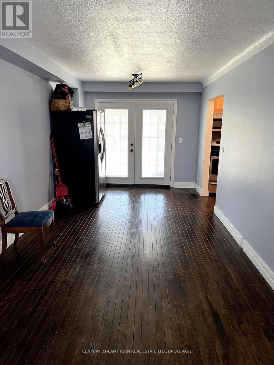 Photo 11 of 58 Cliff Crescent, Kingston ON