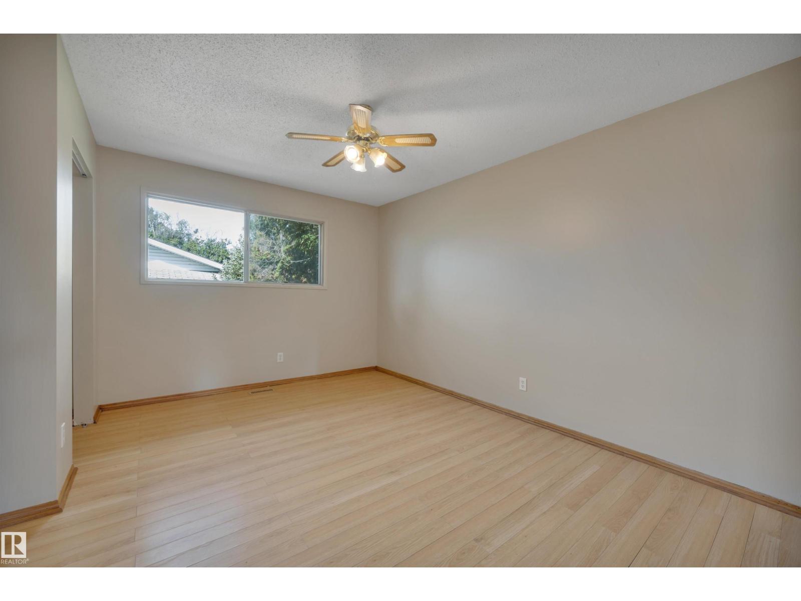 Photo 18 of 15020 83 St Nw, Edmonton AB