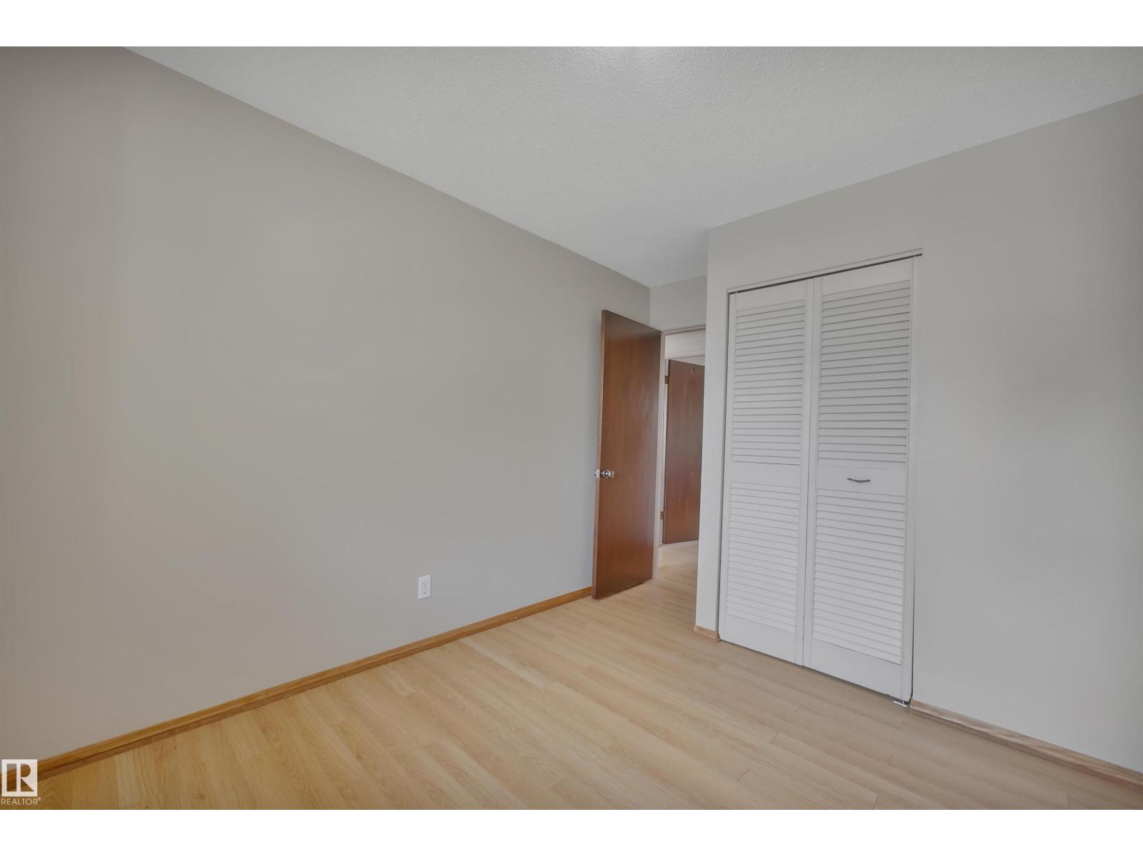 Photo 23 of 15020 83 St Nw, Edmonton AB