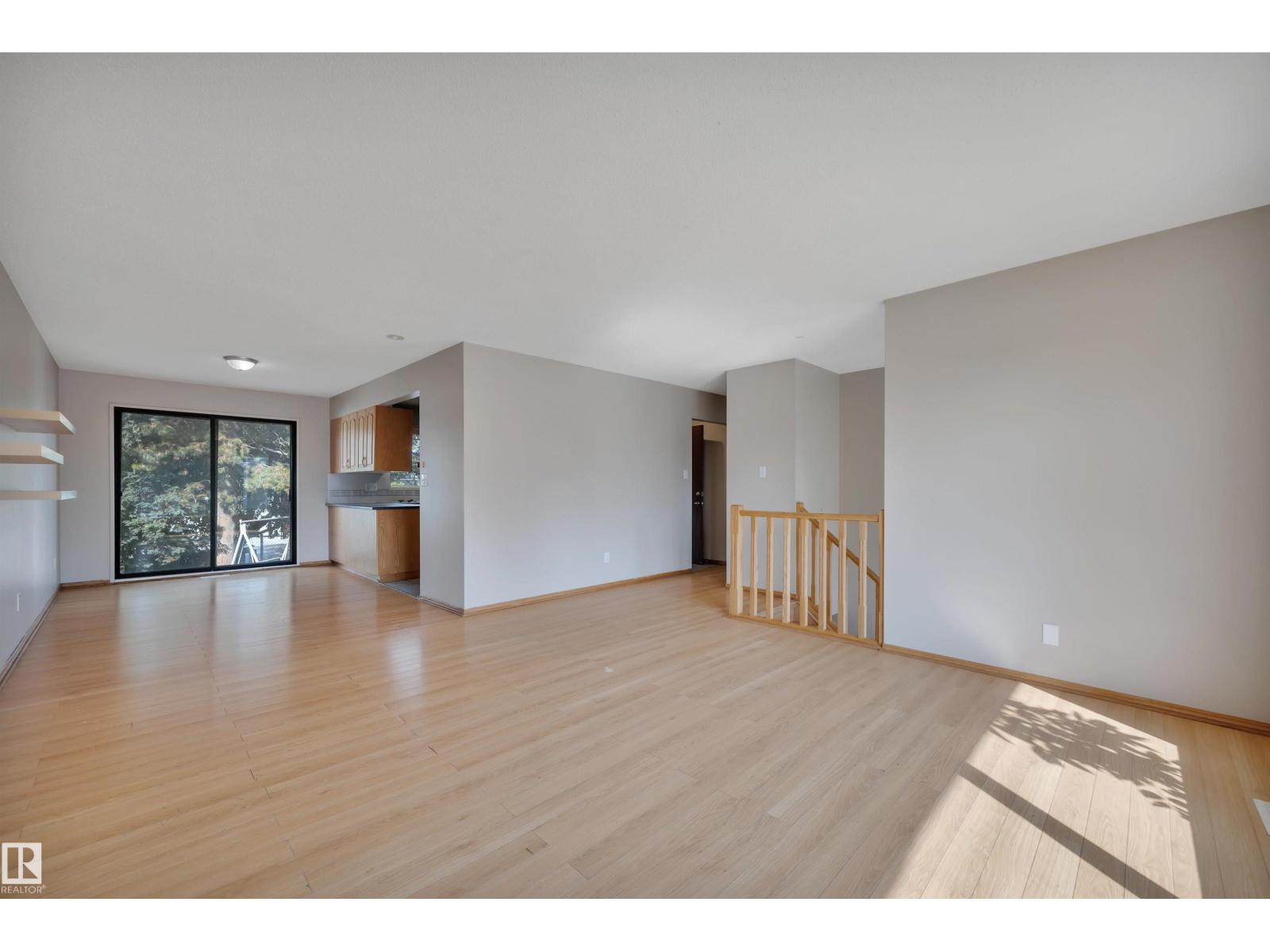 Photo 10 of 15020 83 St Nw, Edmonton AB