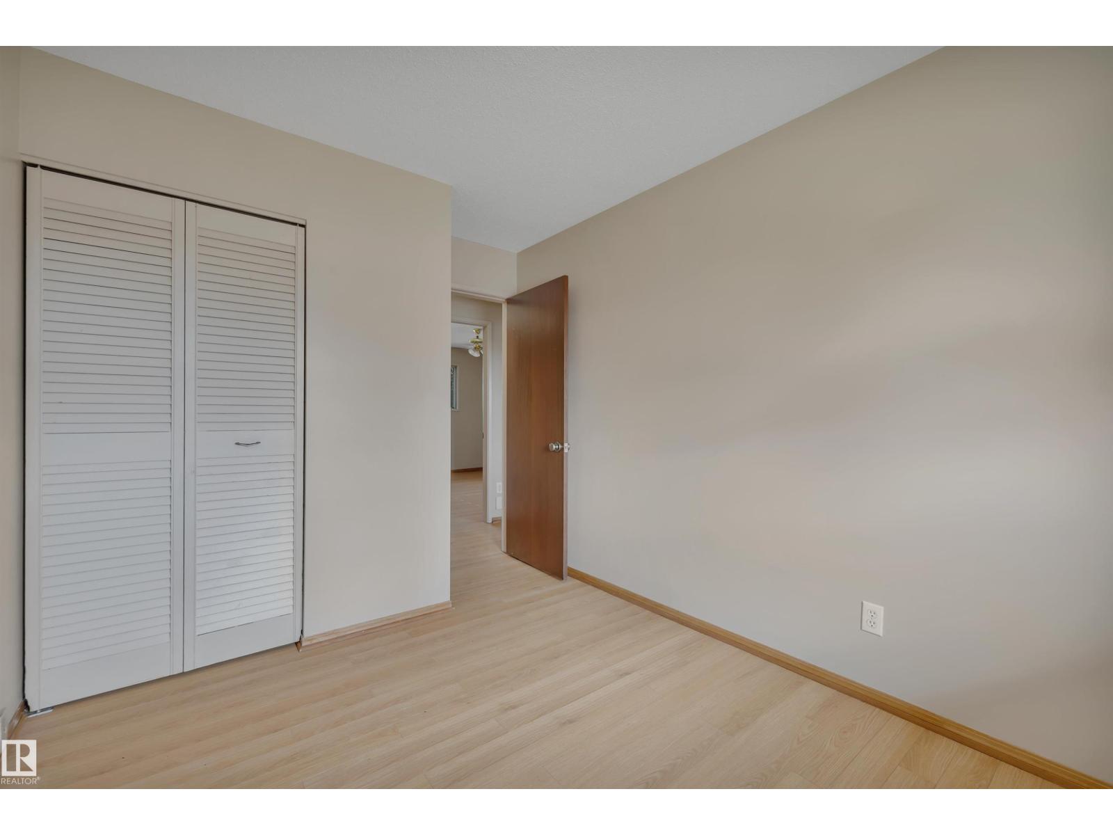 Photo 25 of 15020 83 St Nw, Edmonton AB