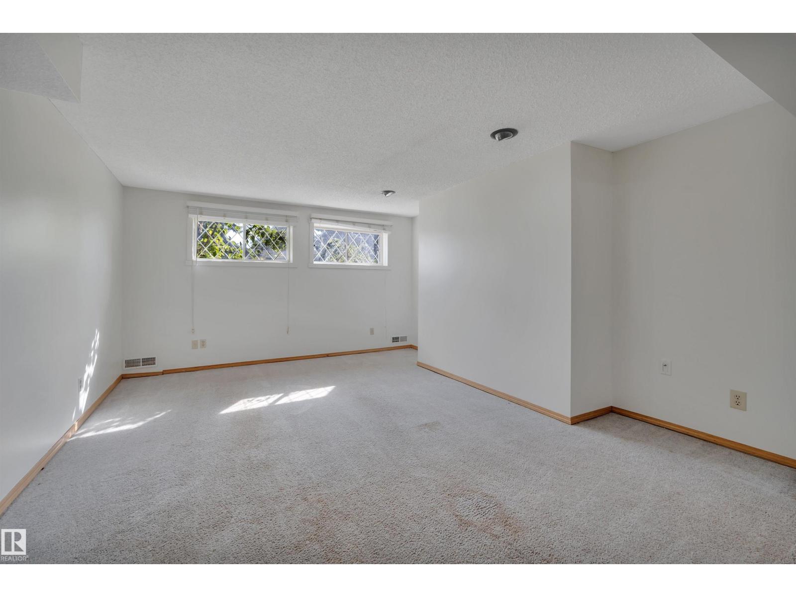 Photo 28 of 15020 83 St Nw, Edmonton AB