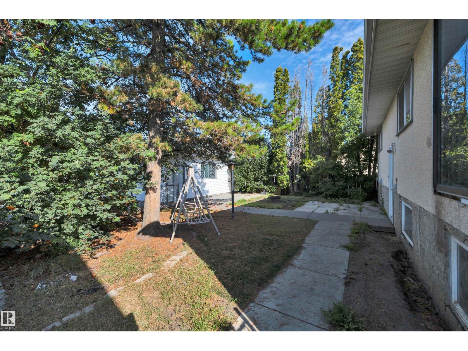 Photo 39 of 15020 83 St Nw, Edmonton AB