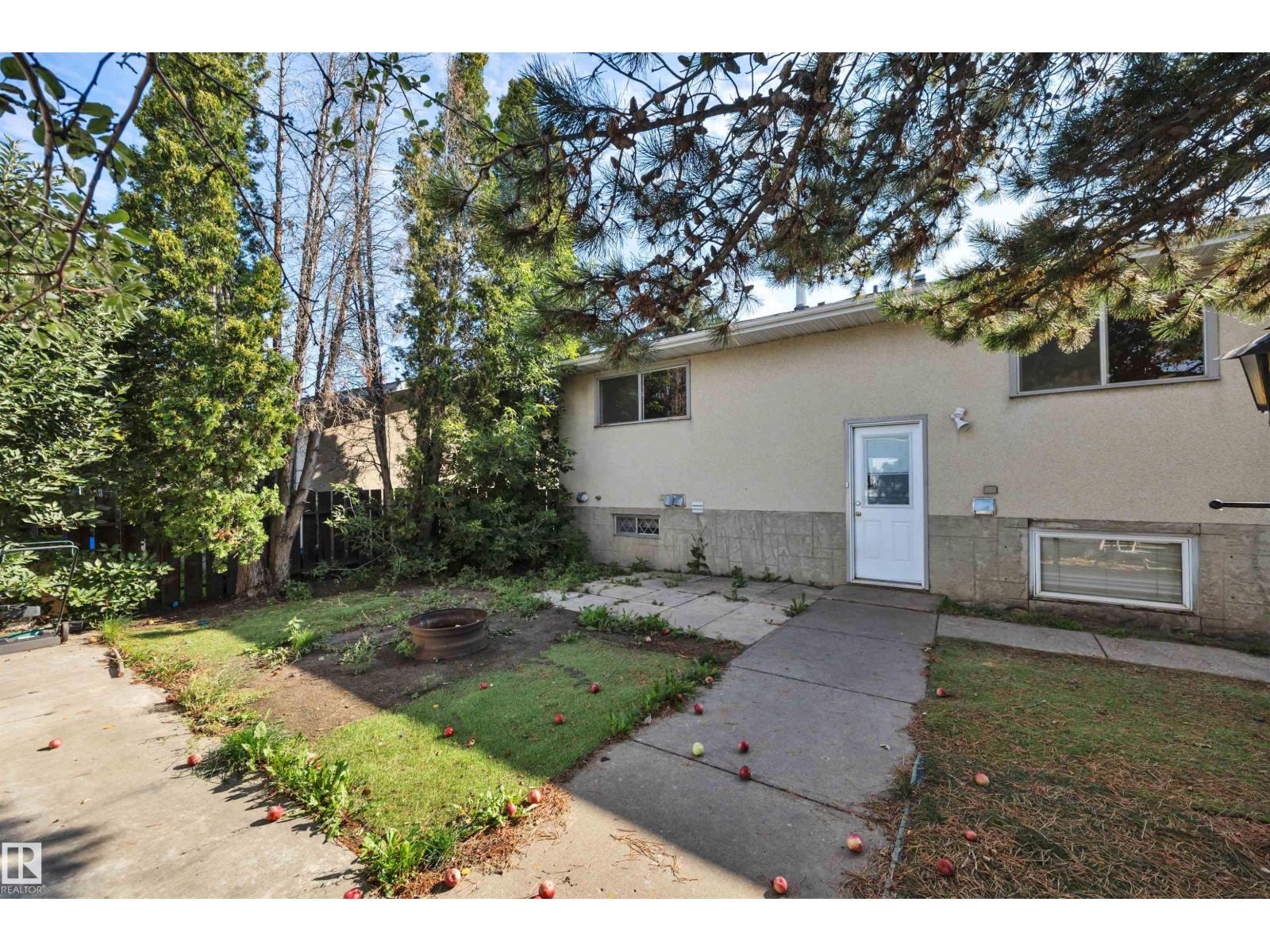 Photo 37 of 15020 83 St Nw, Edmonton AB