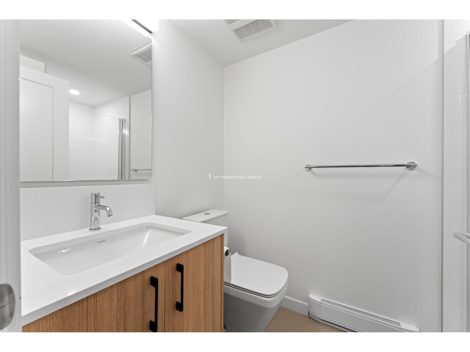 Photo 11 of 100 15235 Sitka Drive, Surrey BC