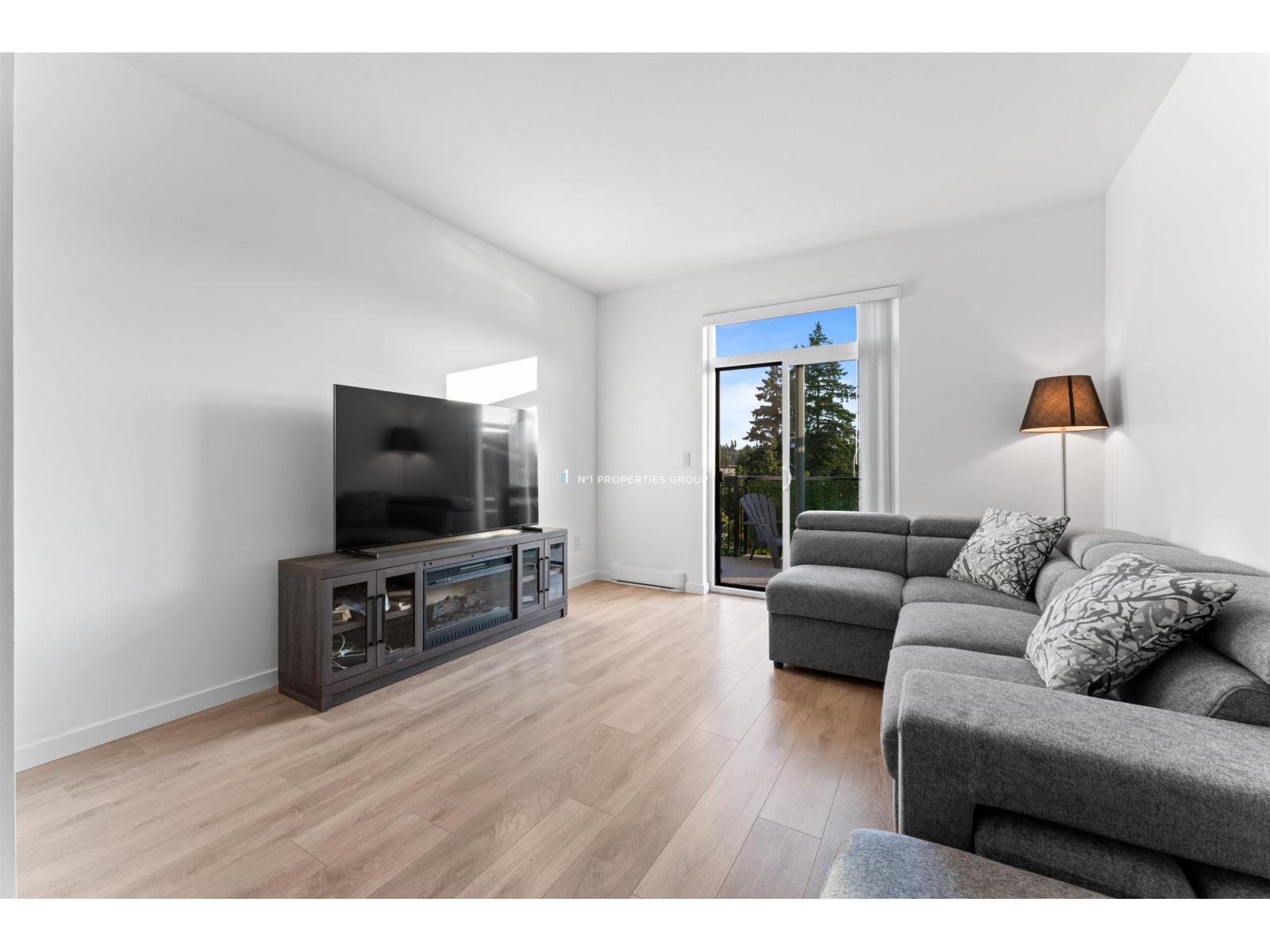 Photo 7 of 100 15235 Sitka Drive, Surrey BC