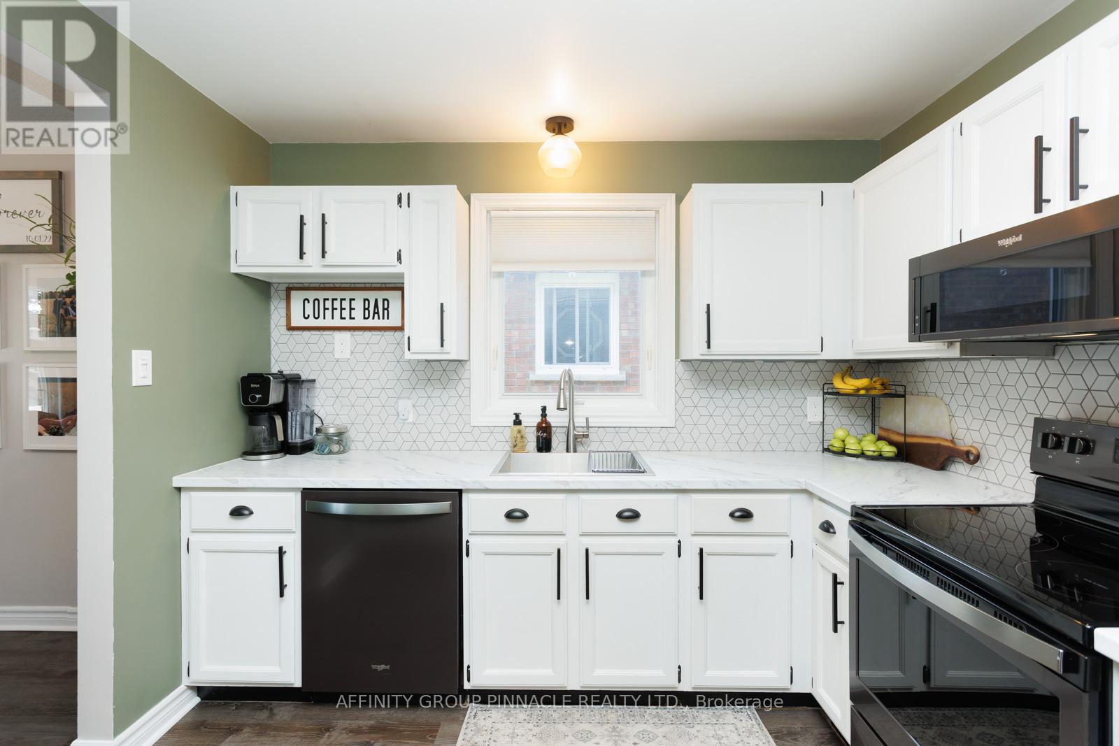 Photo 14 of 53 Madill Crescent, Kawartha Lakes ON