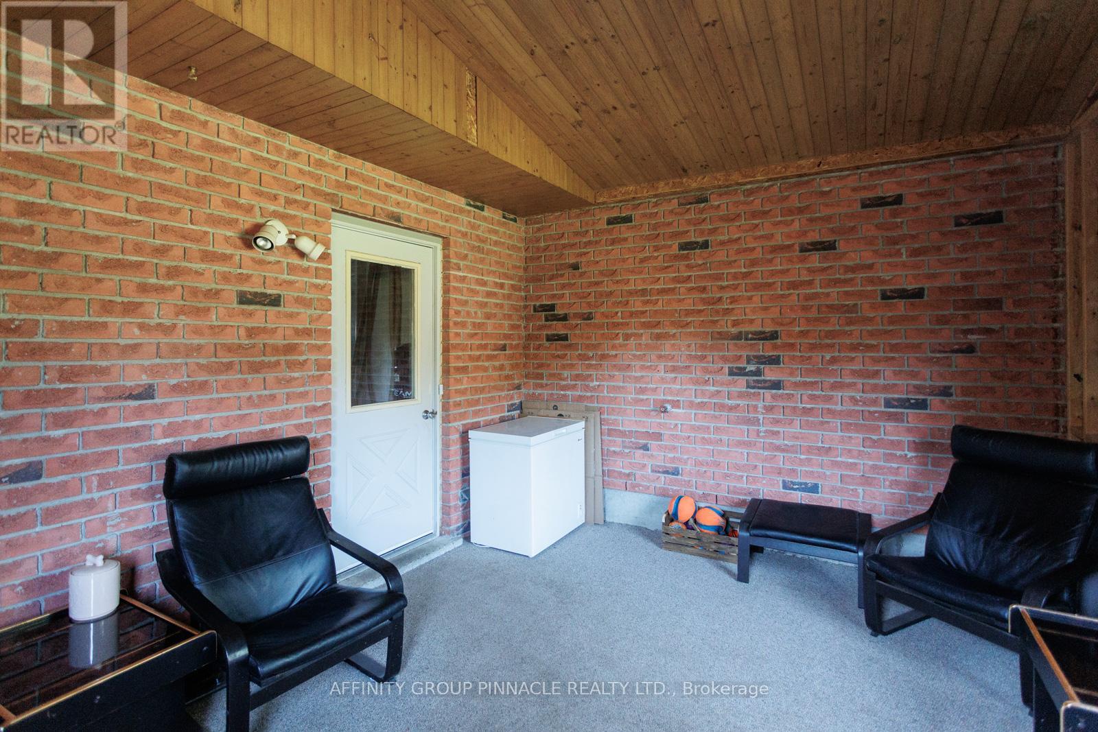 Photo 33 of 53 Madill Crescent, Kawartha Lakes ON