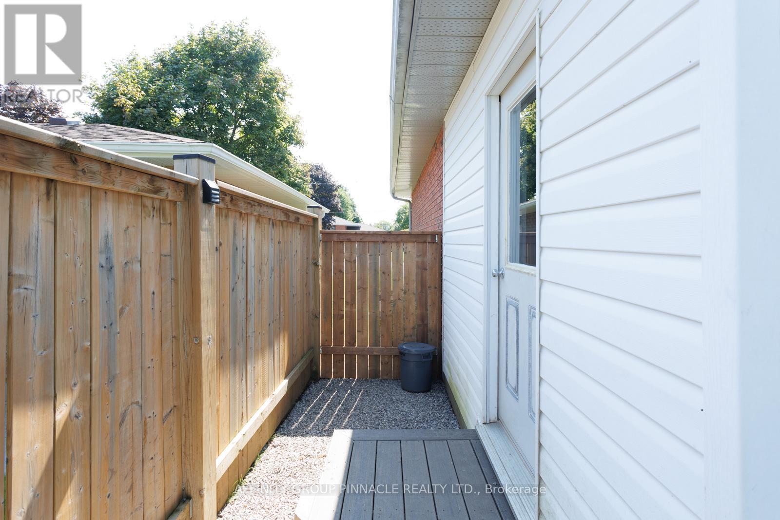 Photo 36 of 53 Madill Crescent, Kawartha Lakes ON