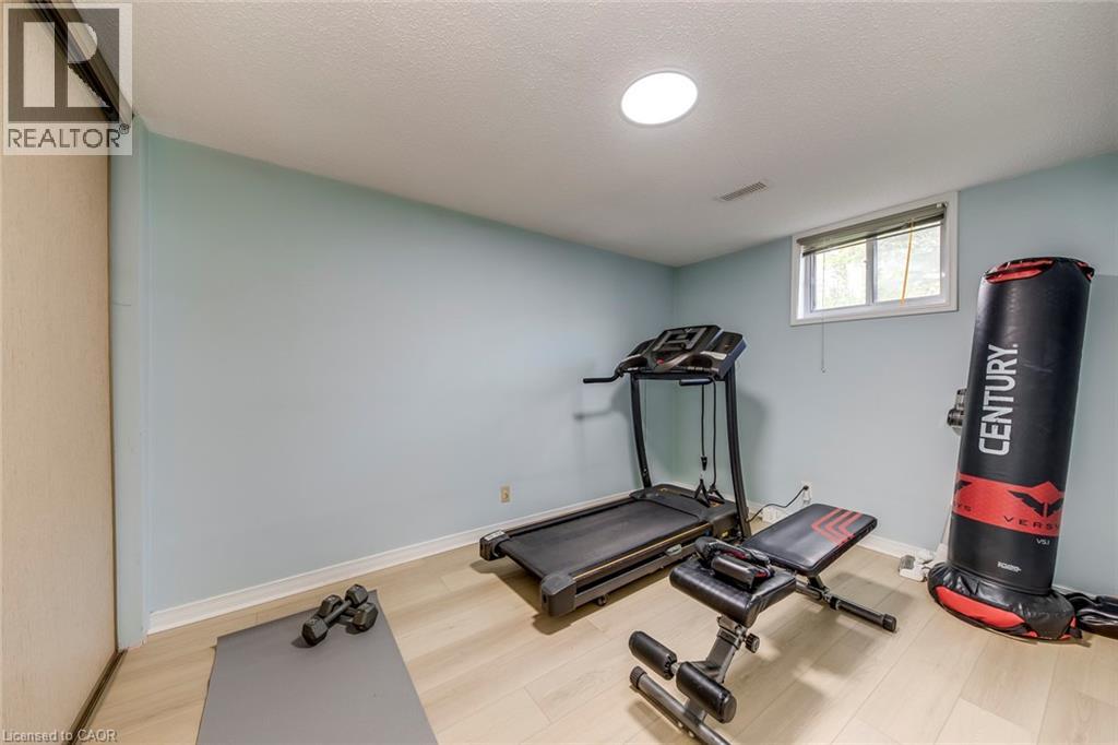 Photo 39 of 2309 Malcolm Crescent, Burlington ON