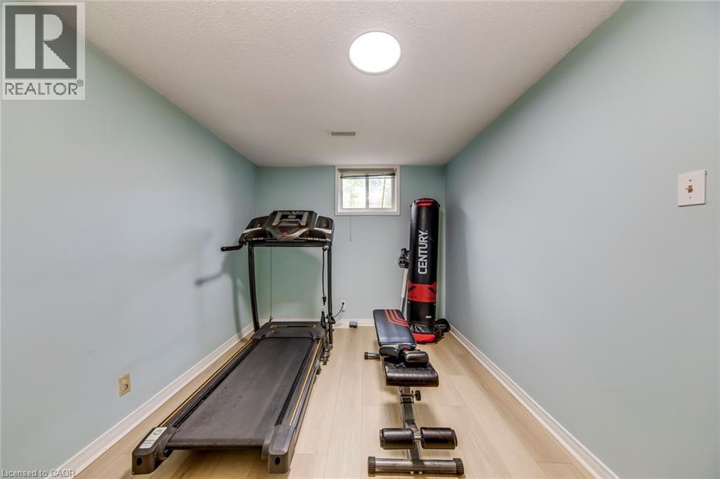 Photo 38 of 2309 Malcolm Crescent, Burlington ON