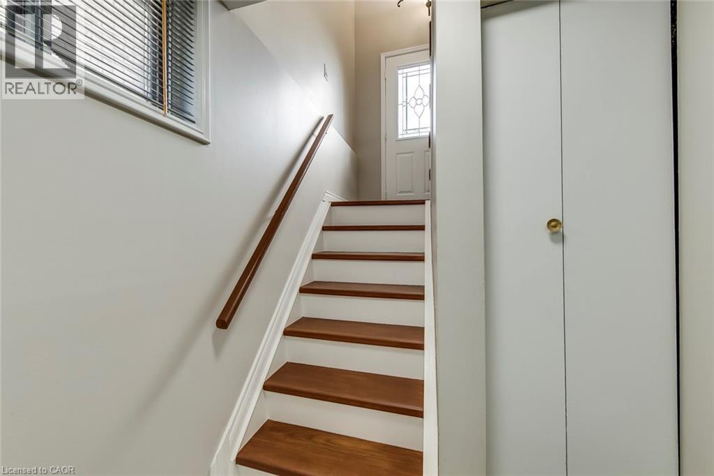 Photo 31 of 2309 Malcolm Crescent, Burlington ON