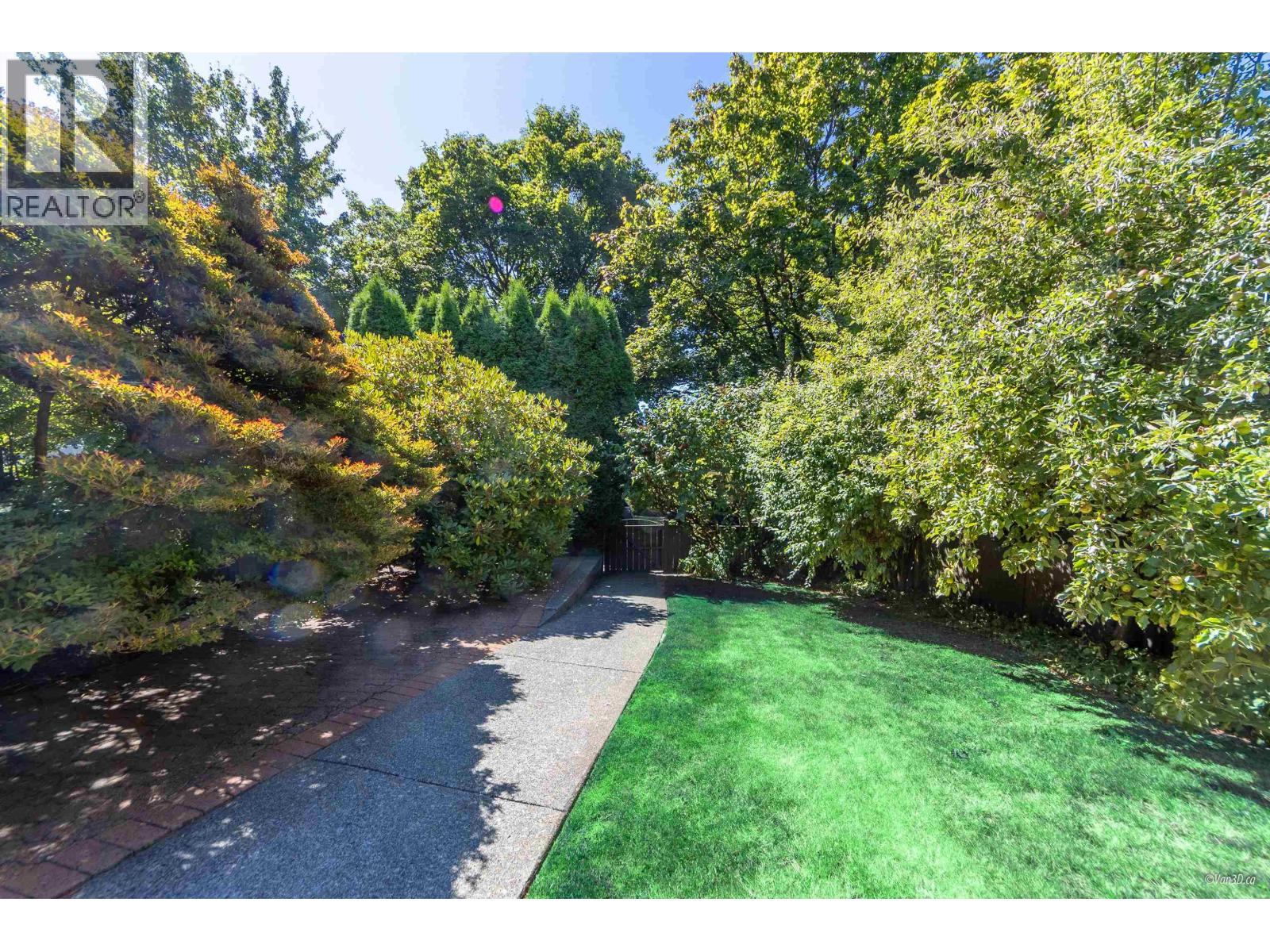 Photo 3 of 2141 W 47th Avenue, Vancouver BC