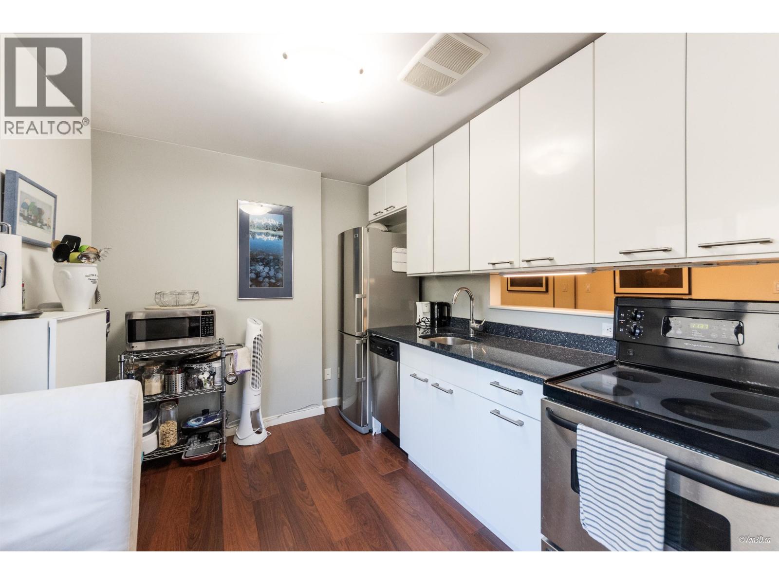 Photo 34 of 2141 W 47th Avenue, Vancouver BC