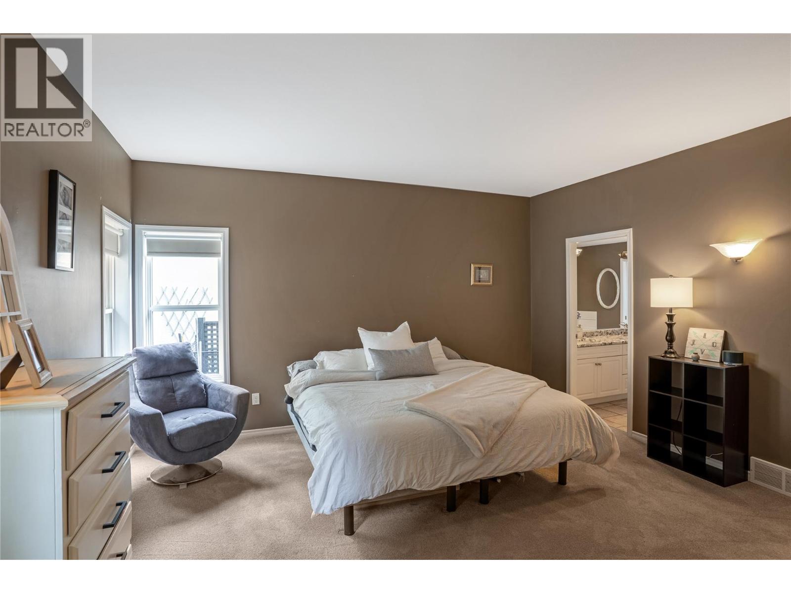 1083 CHILCOTIN CRESCENT - 16