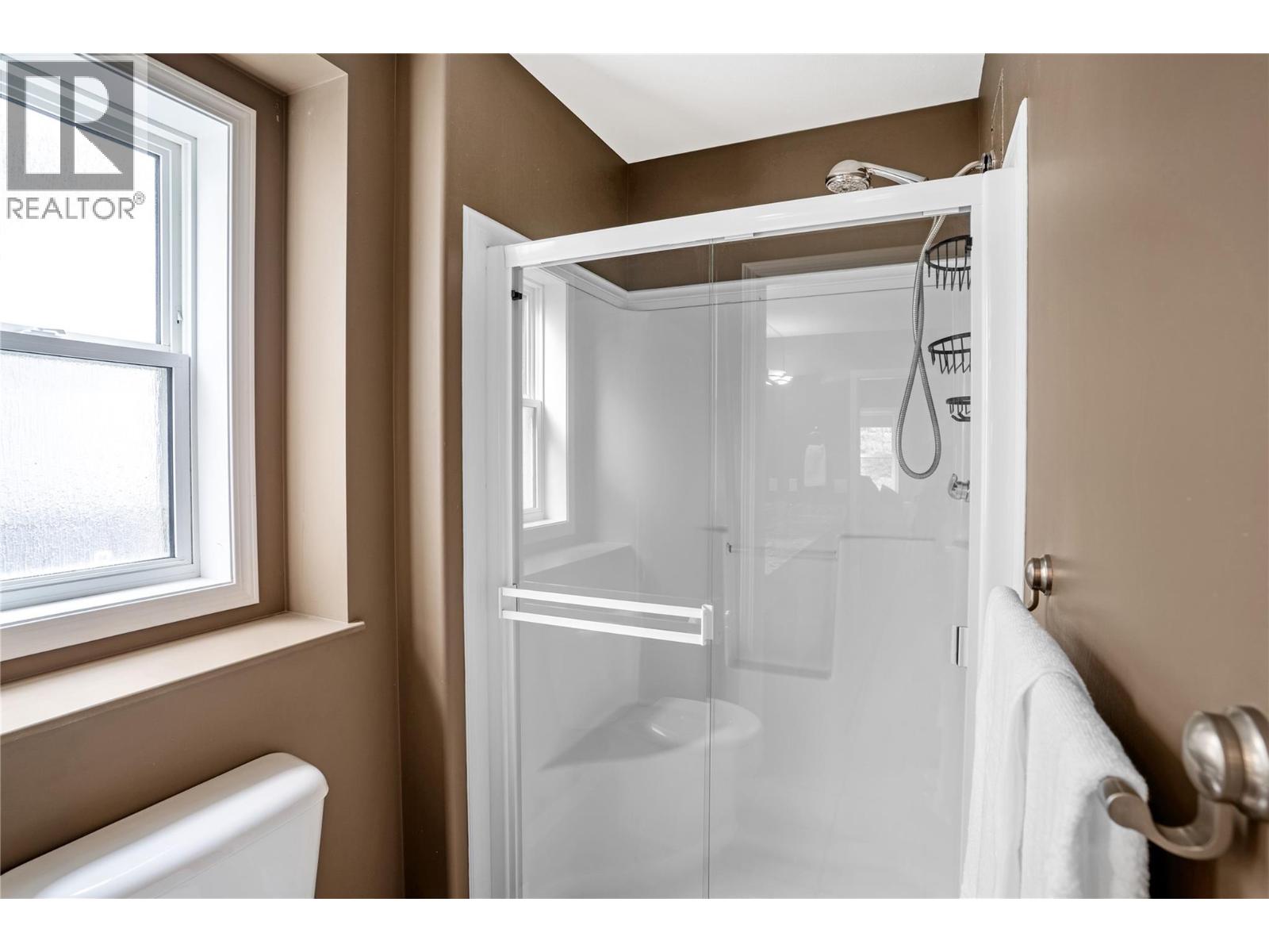 1083 CHILCOTIN CRESCENT - 18