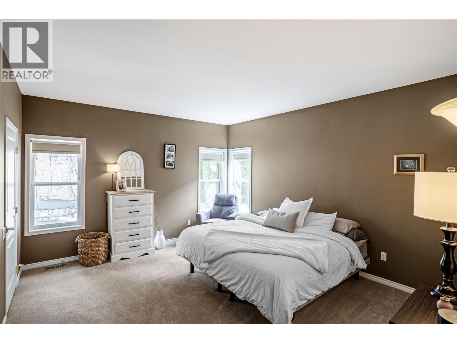 1083 CHILCOTIN CRESCENT - 14