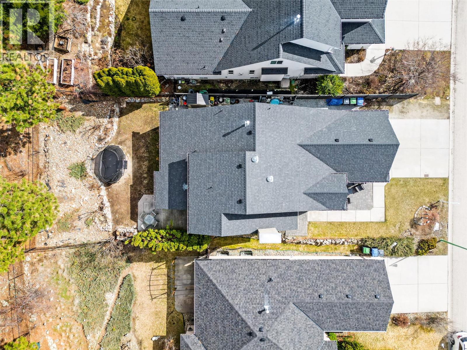 1083 CHILCOTIN CRESCENT - 22