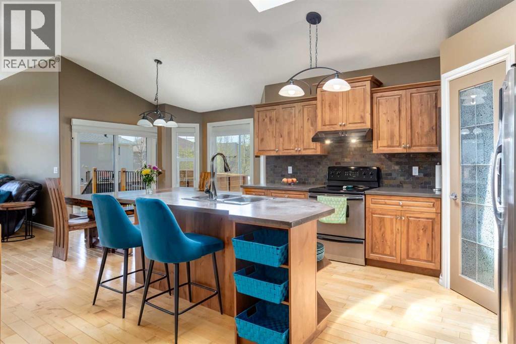 Single Family House Bungalow for Sale in  Rockmont Court NW Rocky Ridge Calgary 