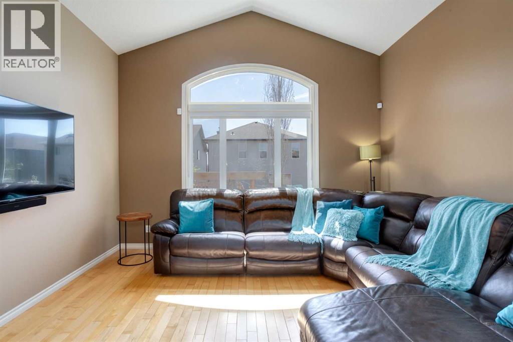 Single Family House Bungalow for Sale in  Rockmont Court NW Rocky Ridge Calgary 