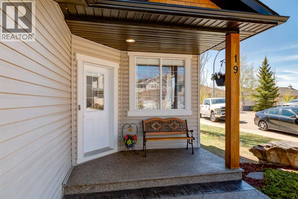 Single Family House Bungalow for Sale in  Rockmont Court NW Rocky Ridge Calgary 