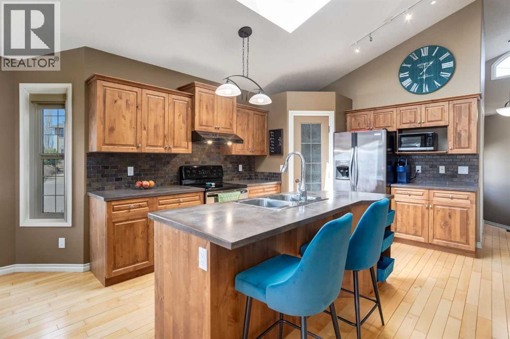 Single Family House Bungalow for Sale in  Rockmont Court NW Rocky Ridge Calgary 