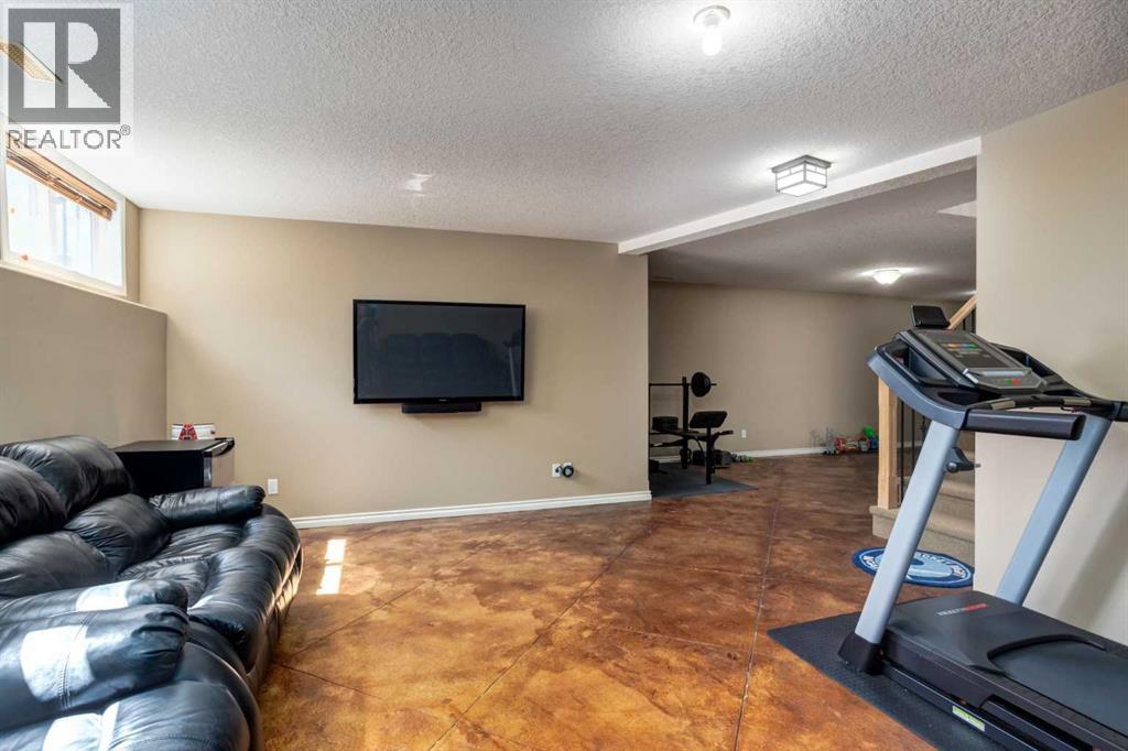 Single Family House Bungalow for Sale in  Rockmont Court NW Rocky Ridge Calgary 