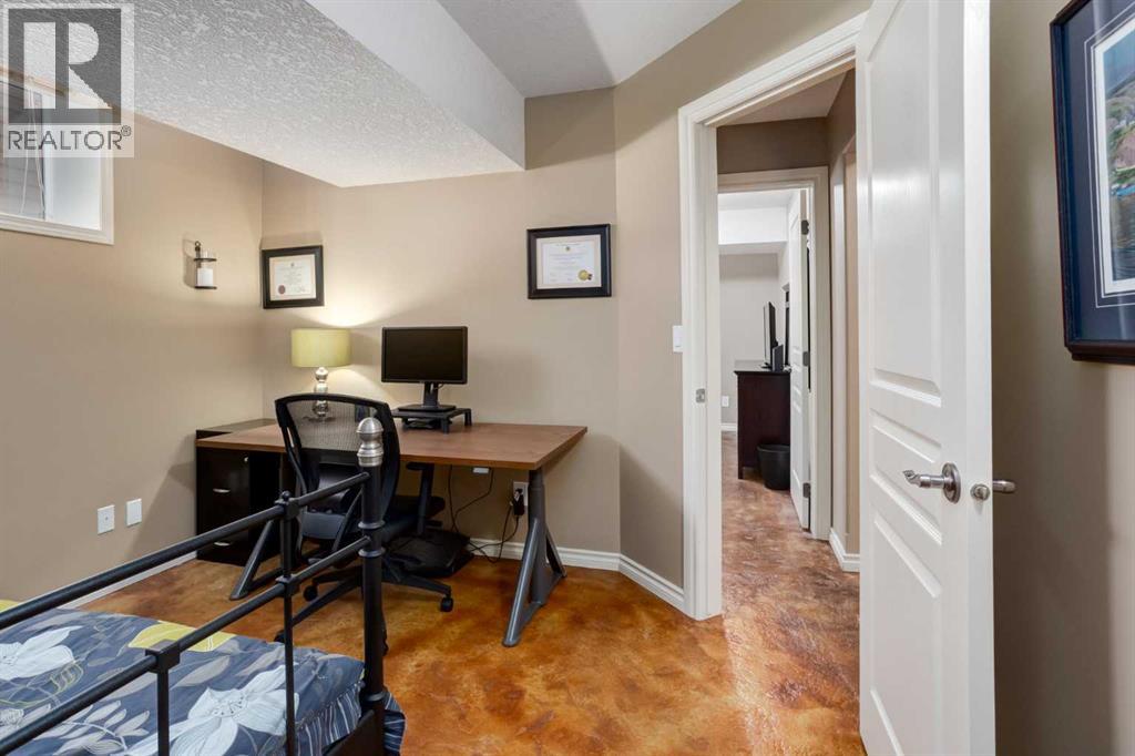 Single Family House Bungalow for Sale in  Rockmont Court NW Rocky Ridge Calgary 