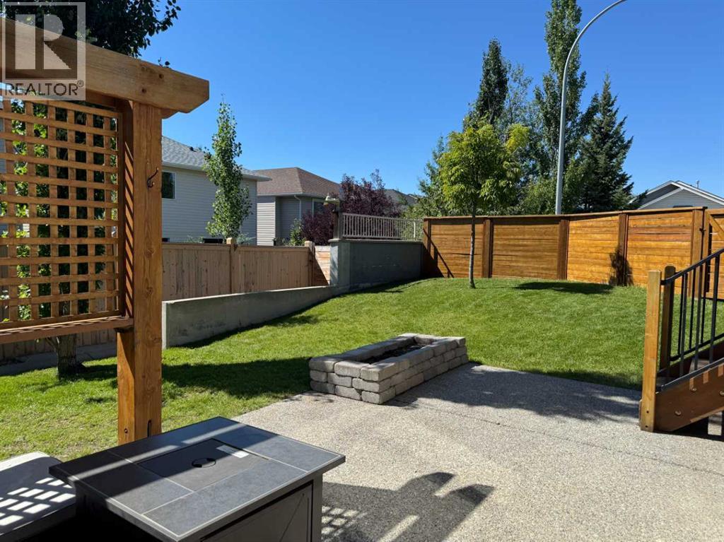 Single Family House Bungalow for Sale in  Rockmont Court NW Rocky Ridge Calgary 