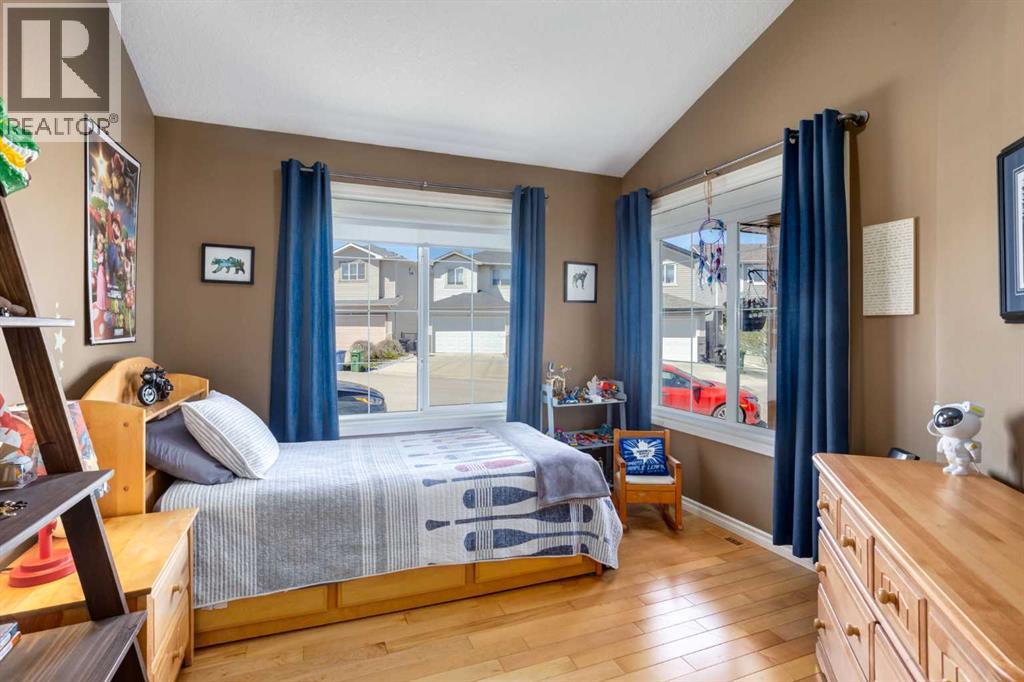 Single Family House Bungalow for Sale in  Rockmont Court NW Rocky Ridge Calgary 