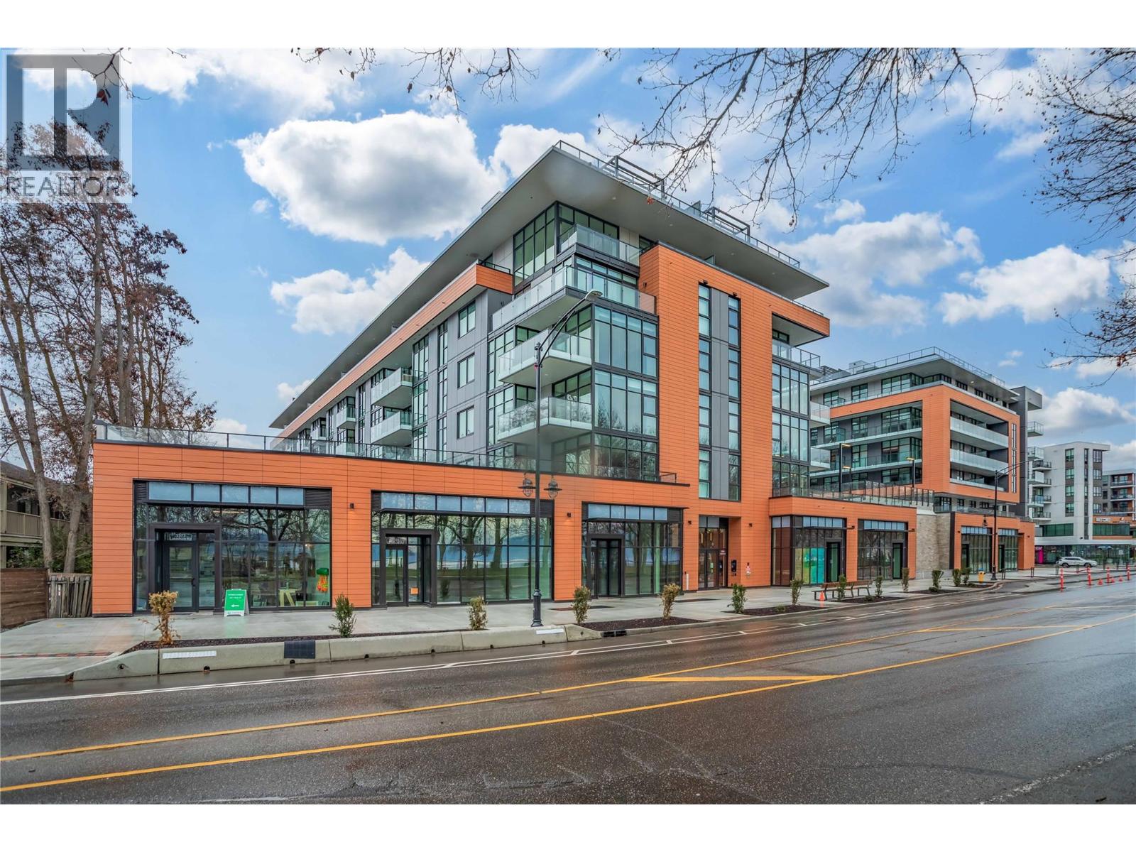 #PH S607-3409 Lakeshore Road, Kelowna